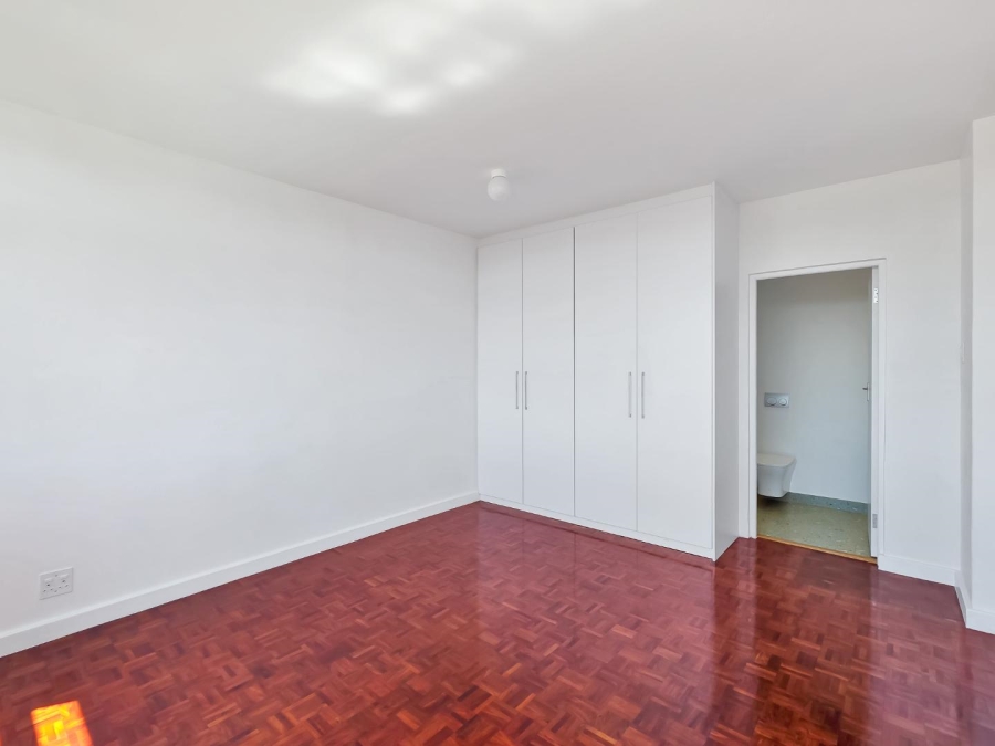 To Let 2 Bedroom Property for Rent in Green Point Western Cape